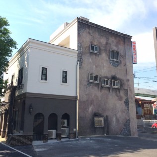 ビルの壁画施工例 ビルの壁画施工例