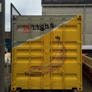 AFTER 02 コンテナ絵画 看板 施工後